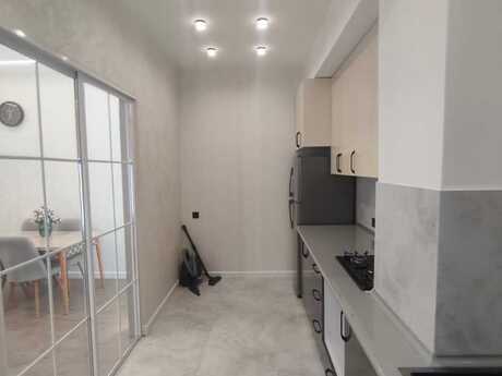 28 Mayda 2 otaqlı yeni tikili mənzil satılır, 60 m², 290 000 AZN, şəkil 5 / 9