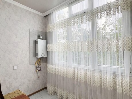 Gənclikdə 2 otaqlı köhnə tikili mənzil satılır, 50 m², 175 000 AZN, şəkil 3 / 12