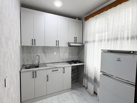 Gənclikdə 2 otaqlı köhnə tikili mənzil satılır, 50 m², 175 000 AZN, şəkil 4 / 12