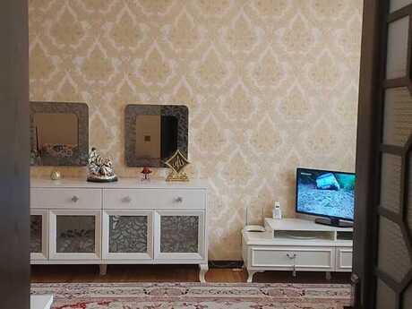 Mərdəkanda 5 otaqlı həyət evi kirayə verilir, 250 m², 800 AZN/ay, şəkil 3 / 12