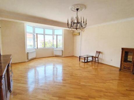 Elan №6529155 - Bakı, Nizami m., 4 otaqlı, 210 m², 11/14 mərtəbə
