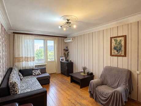 Qara Qarayevdə 2 otaqlı köhnə tikili mənzil satılır, 55 m², 155 000 AZN, şəkil 2 / 7