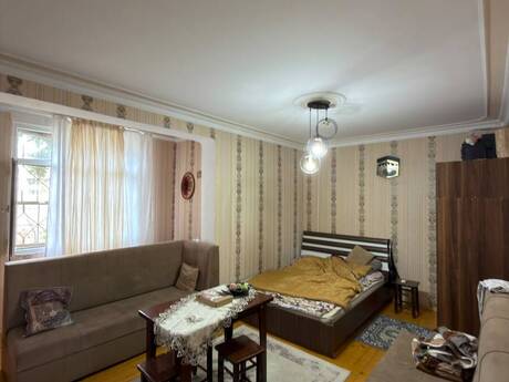 Продаётся 2-комнатная квартира в старом фонде, Köhnə Günəşli, 42 м², 104 000 AZN, фото 2 / 7
