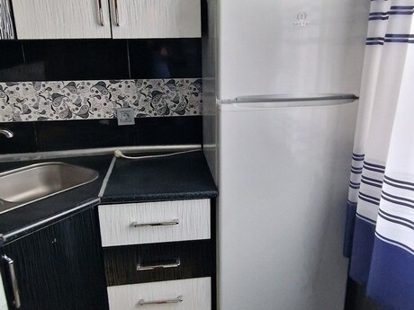 Dərnəgüldə 2 otaqlı köhnə tikili mənzil kirayə verilir, 50 m², 650 AZN/ay, şəkil 4 / 12