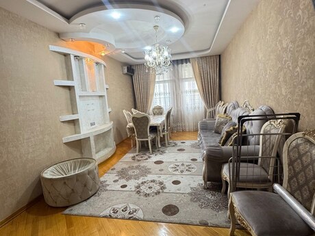 3-room apartment, 124 m², Həzi Aslanov, 750 AZN