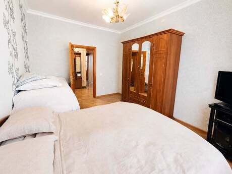 Продаётся 3-комнатная квартира в старом фонде, Qara Qarayev, 90 м², 230 000 AZN, фото 3 / 7