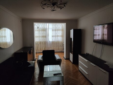 Сдаётся 2-комнатная квартира в старом фонде, Şah İsmayıl Xətai, 50 м², 1 000 AZN/мес, фото 4 / 5