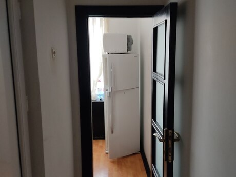 Сдаётся 2-комнатная квартира в старом фонде, Şah İsmayıl Xətai, 50 м², 1 000 AZN/мес, фото 3 / 5