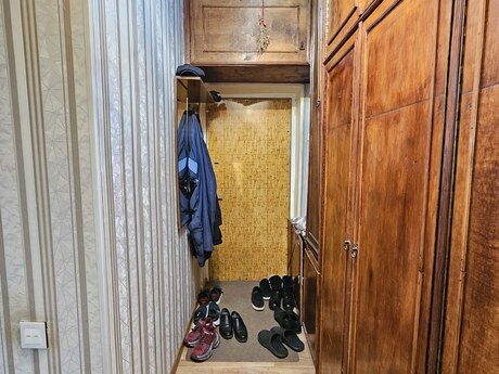 Qara Qarayevdə 2 otaqlı köhnə tikili mənzil satılır, 55 m², 145 000 AZN, şəkil 2 / 12
