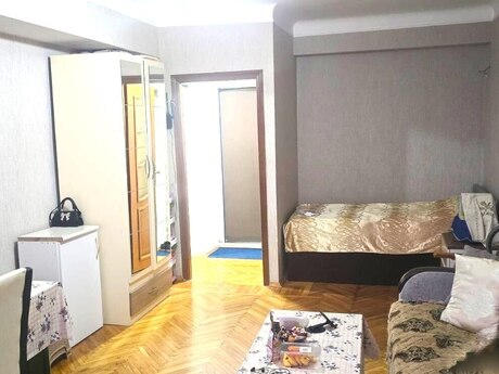 Gənclikdə 2 otaqlı köhnə tikili mənzil satılır, 45 m², 158 000 AZN, şəkil 2 / 12