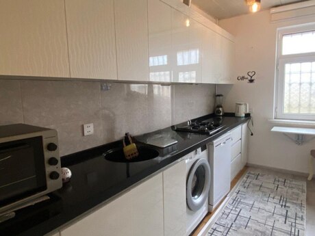 Yeni Günəşlidə 3 otaqlı köhnə tikili mənzil satılır, 62 m², 148 000 AZN, şəkil 4 / 8
