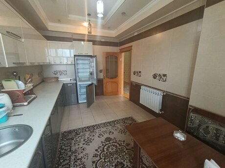 Объявление №6441535 - Баку, м. Шах Исмаил Хатаи, 2-комн., 100 м², 8/16 этаж