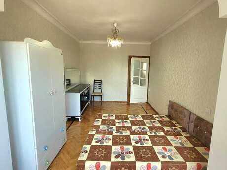 Azadlıq Prospektidə 4 otaqlı köhnə tikili mənzil kirayə verilir, 120 m², 750 AZN/ay, şəkil 4 / 12