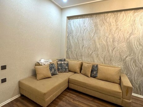 2-room new-build apartment for rent in Əhmədli, 80 m², 700 AZN/mo, photo 2 / 12