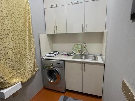 Сдаётся 1-комнатная квартира в старом фонде, 28 May, 40 м², 550 AZN/мес, фото 2 / 6