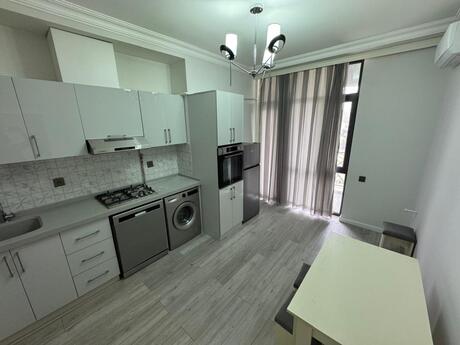 28 Mayda 1 otaqlı yeni tikili mənzil kirayə verilir, 50 m², 1 000 AZN/ay, şəkil 2 / 4