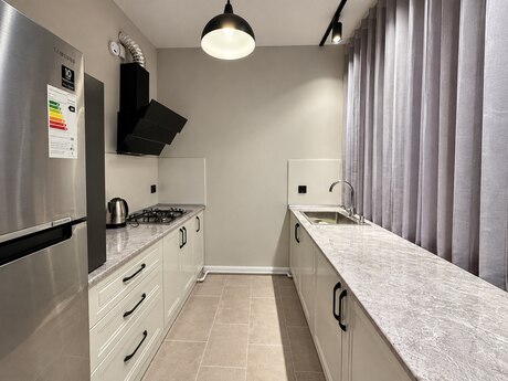 2-room new-build apartment for rent in Nizami City, 85 m², 1 100 AZN/mo, photo 5 / 9