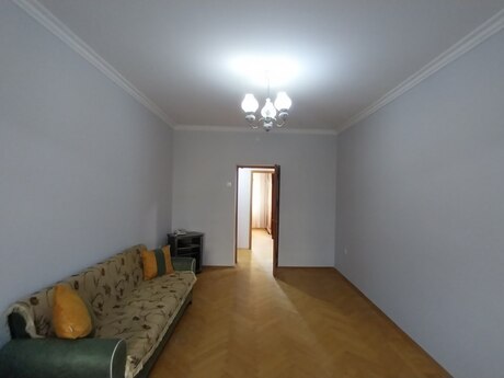 Nizamidə 3 otaqlı köhnə tikili mənzil kirayə verilir, 68 m², 750 AZN/ay, şəkil 3 / 12