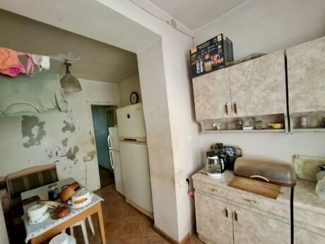 28 Mayda 3 otaqlı köhnə tikili mənzil satılır, 70 m², 255 000 AZN, şəkil 4 / 12
