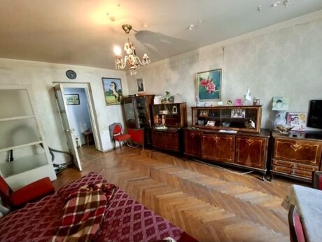 28 Mayda 3 otaqlı köhnə tikili mənzil satılır, 70 m², 255 000 AZN, şəkil 3 / 12