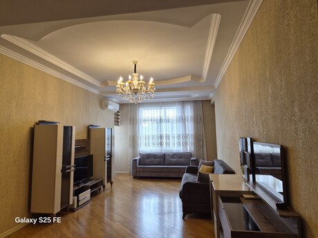 4 otaq · 153 m² · 13/18 mərtəbə, Badamdar