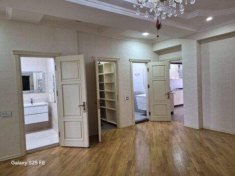 Сдаётся 4-комнатная квартира в новостройке, Badamdar, 153 м², 1 300 AZN/мес, фото 3 / 12