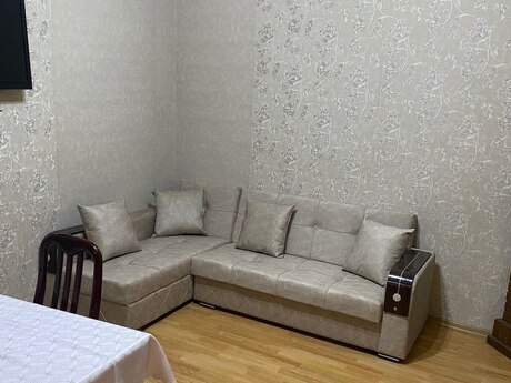 Elan №6529950 - Bakı, İçəri Şəhər m., 3 otaqlı, 56 m², 1/2 mərtəbə