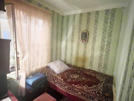 Dərnəgüldə 4 otaqlı köhnə tikili mənzil satılır, 70 m², 160 000 AZN, şəkil 2 / 12