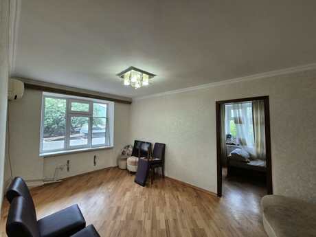 Elmlər Akademiyasında 2 otaqlı köhnə tikili mənzil satılır, 50 m², 172 000 AZN, şəkil 3 / 8