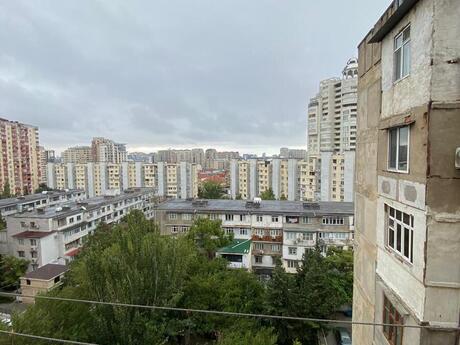 Nizamidə 3 otaqlı köhnə tikili mənzil satılır, 90 m², 225 000 AZN, şəkil 2 / 12