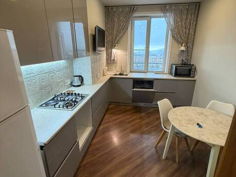 3-room new-build apartment for rent in Nizami, 110 m², 1 100 AZN/mo, photo 2 / 12