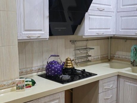 5-room old-build apartment for rent in Həzi Aslanov, 125 m², 850 AZN/mo, photo 3 / 12