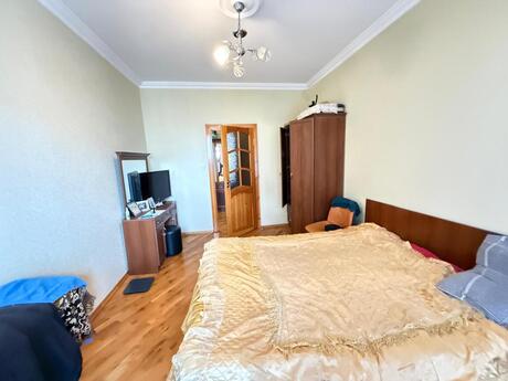 Продаётся 3-комнатная квартира в старом фонде, 8-ci kilometr, 85 м², 180 000 AZN, фото 4 / 11