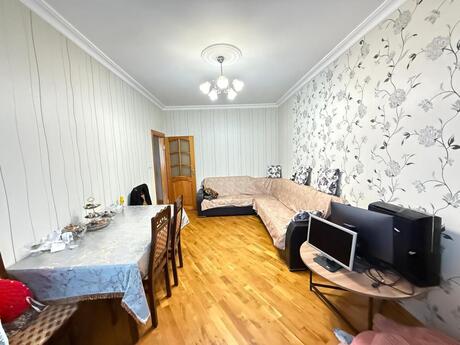 Продаётся 3-комнатная квартира в старом фонде, 8-ci kilometr, 85 м², 180 000 AZN, фото 2 / 11