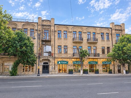 Elan №6530153 - Bakı, 28 May m., 3 otaqlı, 120 m², 3/3 mərtəbə