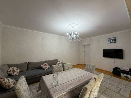 3 otaq · 70 m²