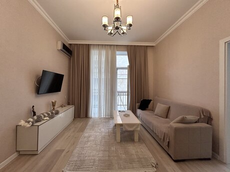 Elan №6521486 - Bakı, İçəri Şəhər m., 2 otaqlı, 50 m², 3/5 mərtəbə