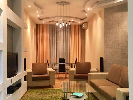 2-room apartment, 78 m², 28 May, 949 AZN