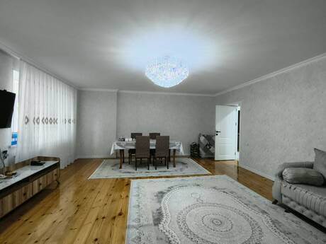 4-room old-build apartment for sale in Badamdar, 100 m², 240 000 AZN, photo 4 / 12