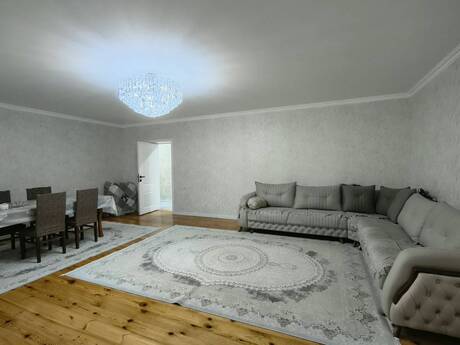 4-room old-build apartment for sale in Badamdar, 100 m², 240 000 AZN, photo 3 / 12