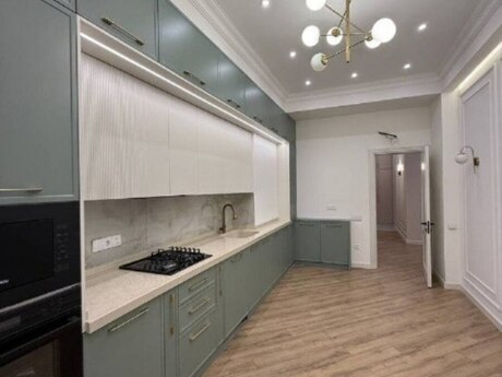 28 Mayda 4 otaqlı yeni tikili mənzil satılır, 149 m², 590 000 AZN, şəkil 3 / 12