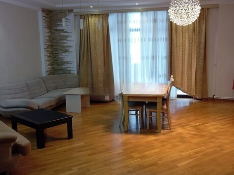 Сдаётся 4-комнатная квартира в новостройке, Nəsimi, 190 м², 1 200 AZN/мес, фото 4 / 5
