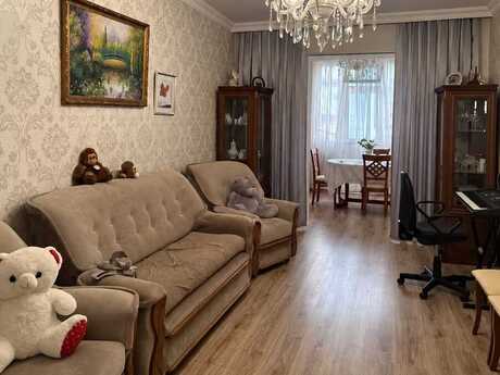 Продаётся 2-комнатная квартира в старом фонде, Elmlər Akademiyası, 60 м², 230 000 AZN, фото 2 / 11