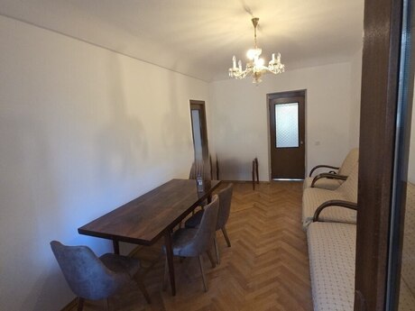 4-room old-build apartment for rent in Elmlər Akademiyası, 110 m², 1 000 AZN/mo, photo 3 / 11