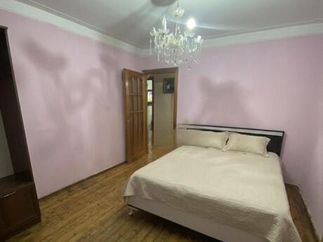 Qara Qarayevdə 3 otaqlı köhnə tikili mənzil satılır, 70 m², 164 000 AZN, şəkil 3 / 11