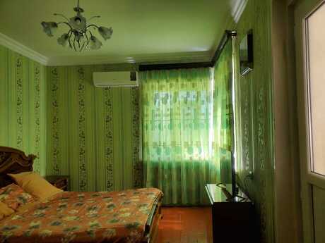 28 Mayda 3 otaqlı köhnə tikili mənzil satılır, 75 m², 205 000 AZN, şəkil 5 / 12