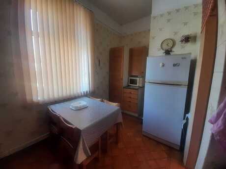 Сдаётся 2-комнатная квартира в старом фонде, 28 May, 85 м², 1 000 AZN/мес, фото 4 / 9