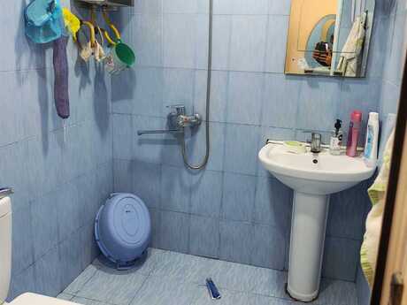 2-room old-build apartment for sale in Elmlər Akademiyası, 45 m², 187 000 AZN, photo 4 / 5