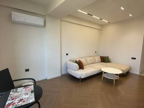Qarayev City kompleksində 2 otaqlı yeni tikili mənzil kirayə verilir, 70 m², 800 AZN/ay, şəkil 2 / 12