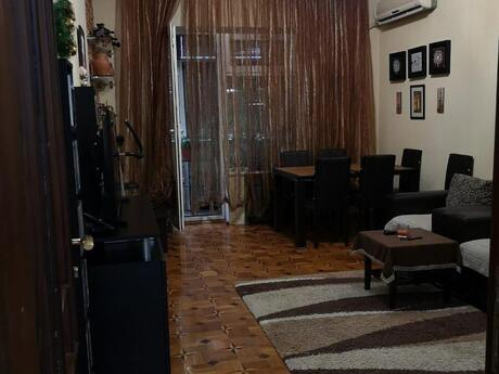 Elan №6530900 - Bakı, Şah İsmayıl Xətai m., 3 otaqlı, 70 m², 6/7 mərtəbə